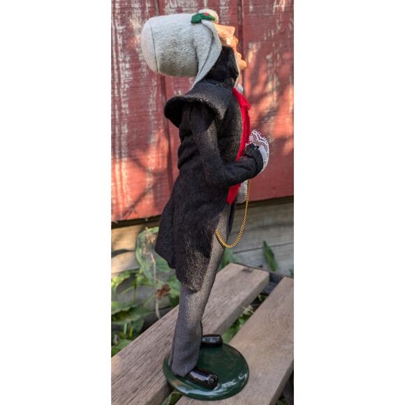 Byers' Choice Caroler 1989 Christmas Man Black Coat Red Vest Brass Pocket Watch - Picture 5 of 8